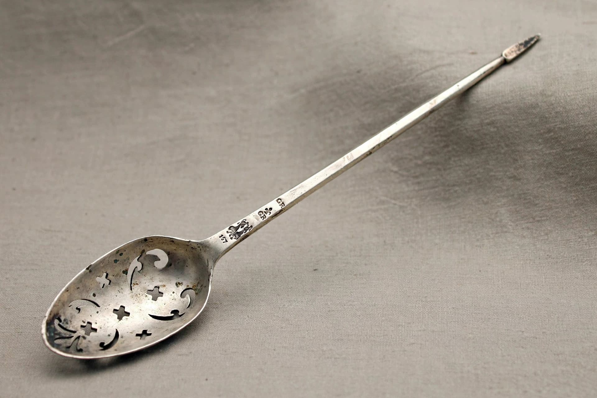 18th-Century Silver Mote Spoon with Pierced Bowl — Primary view